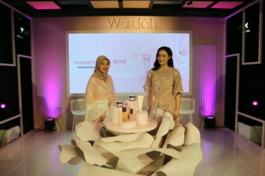 Riva Malida Fadilah ? Brand Manager of Wardah Face Care, Tatjana Saphira ? Wardah Brand Ambassador