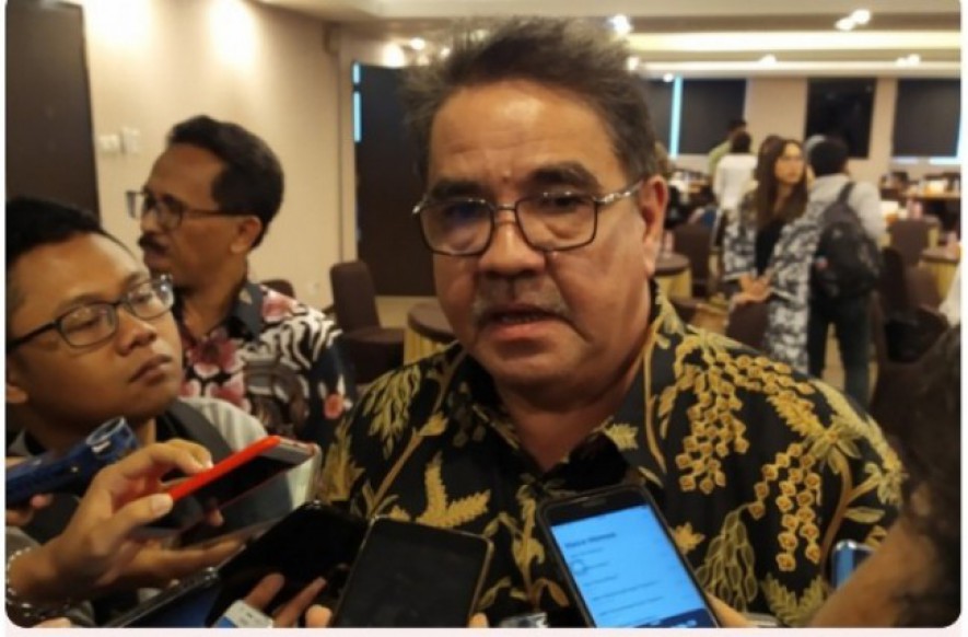 Ketua Umum DPN APTI dan Ketua Umum FSP RTMM SPSI. Henry Najoan