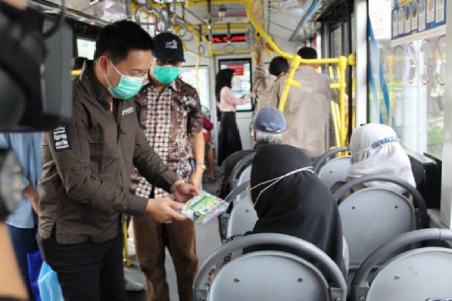 Yayasan Enesis Indonesia berkolaborasi dengan PT Transportasi Jakarta (Transjakarta) dengan menyediakan healthy kit berupa (Masker, Antis Hand Sanitizer, Plossa minyak aromaterapi eucalyptus, Amunizer Vitamin C 1000mg, Disinfectant Kispray, Adem Sari Vit C Tinggi dan minuman Scrubber untuk menjaga kesehatan usus). 