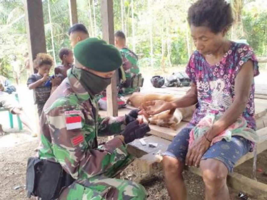 Satgas Yonif MR 413 Kostrad Gelar Pengobatan Keliling di Keerom Arso