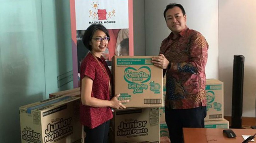 PT. Uni-Charm Indonesia donasikan popok anak untuk Rachel House