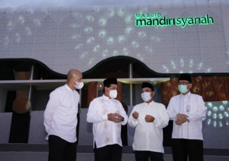 Masjid Mandiri Syariah di KM 88 arah Bandung