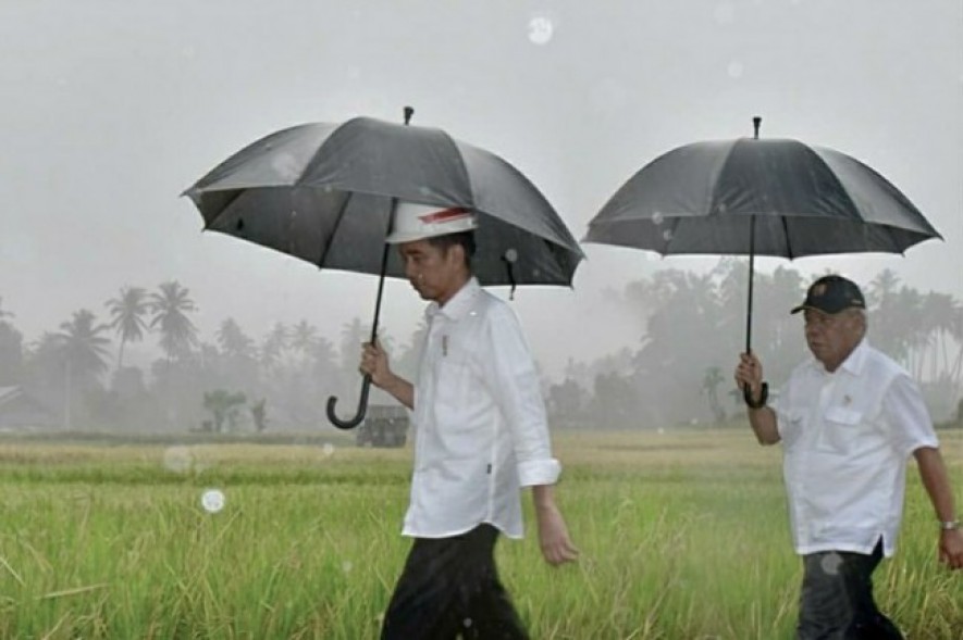 Jokowi dan Menteri PUPR tinjau proyek (dok PUPR) 