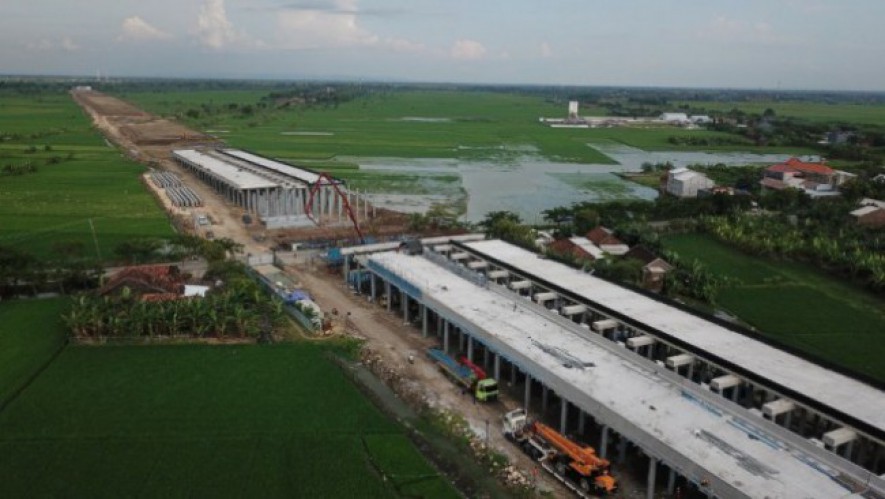 Pengerjaan jalan tol jalur Semarang - Sayung dan jalur Sayung - Demak 