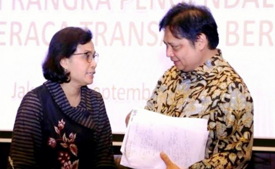 Menkeu Sri Mulyani dan Menko Perekonomian Airlangga Hartarto ( foto Detikcom)