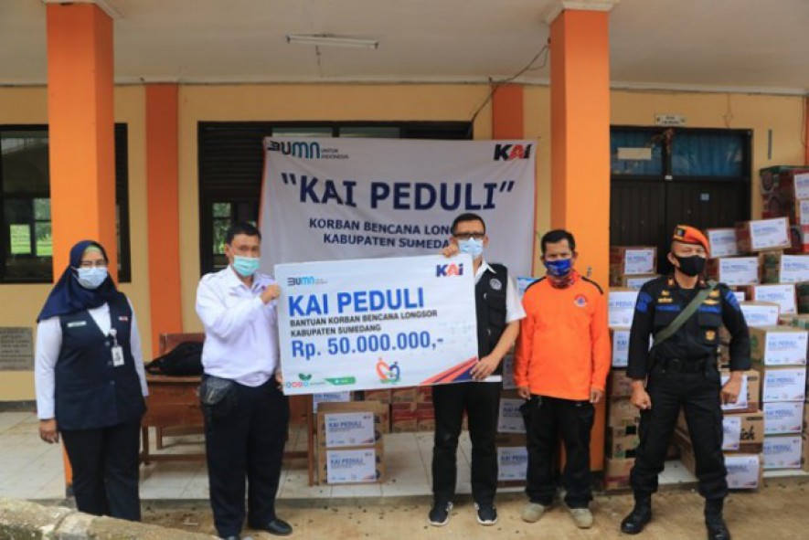 "KAI Peduli" Korban Bencana Longsor Kabupaten Sumedang