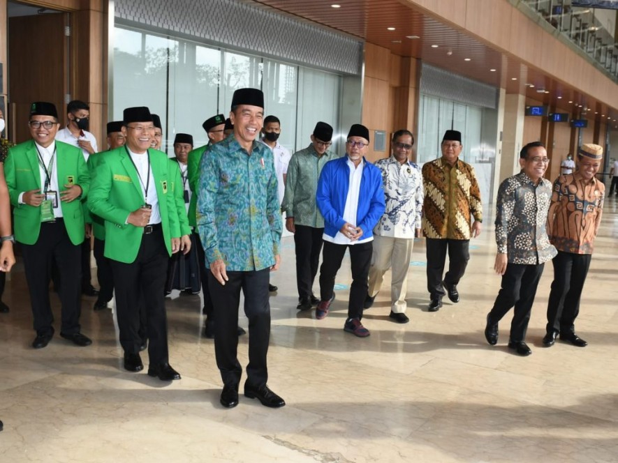 President Jokowi attended PPP's 50th Birthday Celebration and the Inauguration of the Opening of the 2023 PPP Fraction National Workshop on National DPRD Members at ICE BSD City, Tangerang Regency, Banten, Friday (17/02/2023). (Photo: BPMI Setpres/Kris)