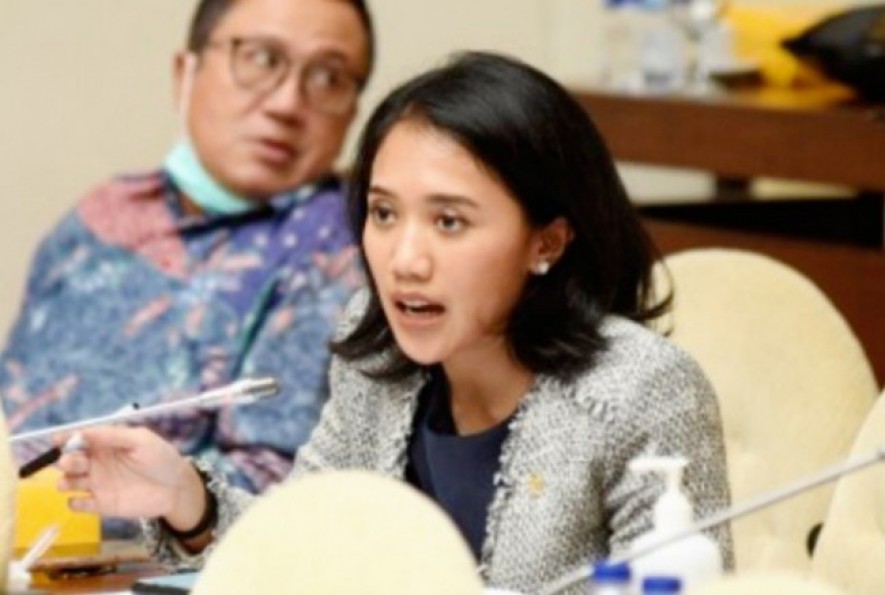 Anggota Komisi XI DPR RI - Puteri Anetta Komarudin 