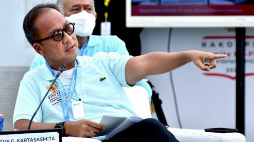 Menteri Perindustrian Agus Gumiwang Kartasasmita